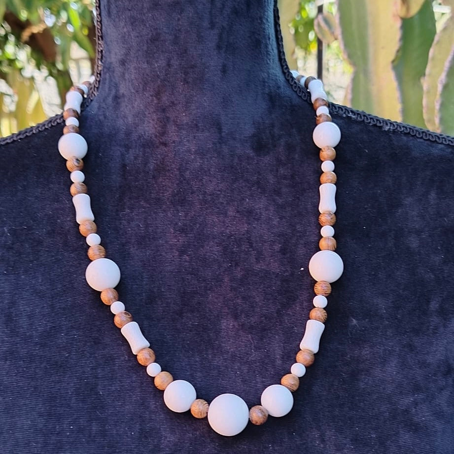 collana cm 64 in legno, agata e osso naturale
