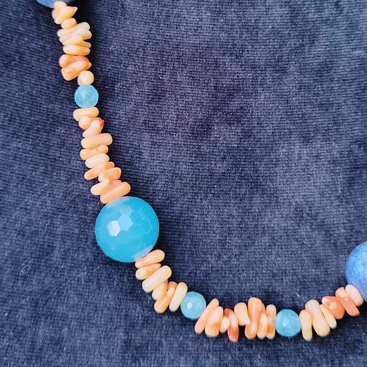collana cm 61,5 in acquamarina, diaspro e pasta di corallo