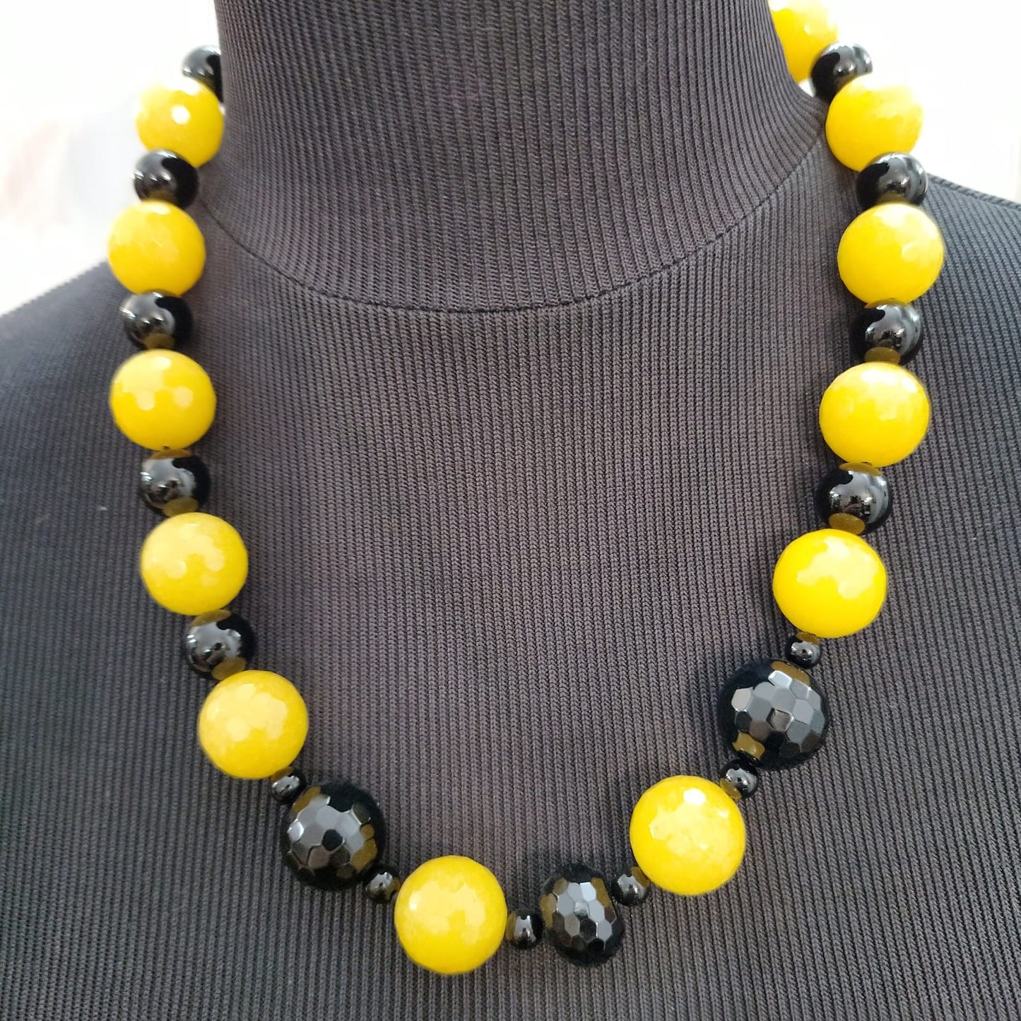 44/52 cm necklace in jade and onyx