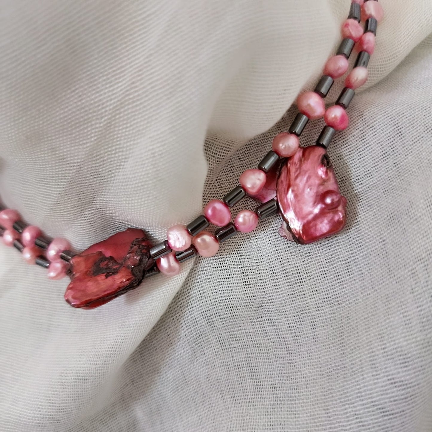 84cm pearl and hematite necklace