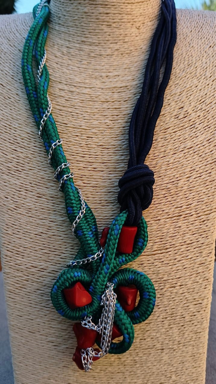 73.5 cm necklace in cord, bamboo coral and chain
