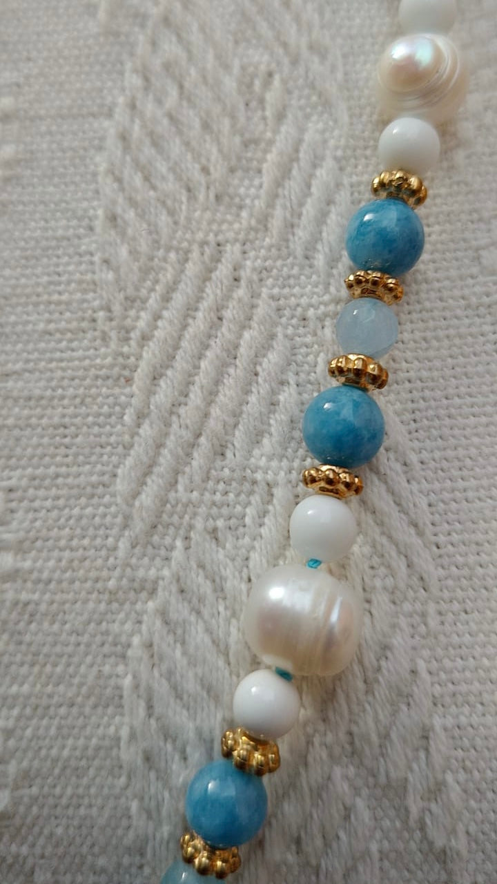 79.5 cm necklace in agate, pearls and angelite