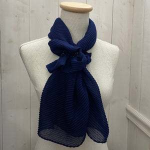 foulard elegante blu scuro con decoro in pietre dure