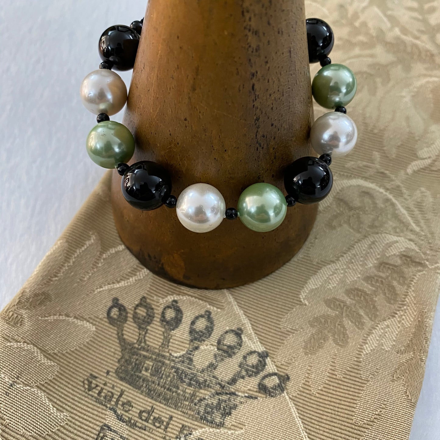 ๐ silver, pearl and onyx bracelet