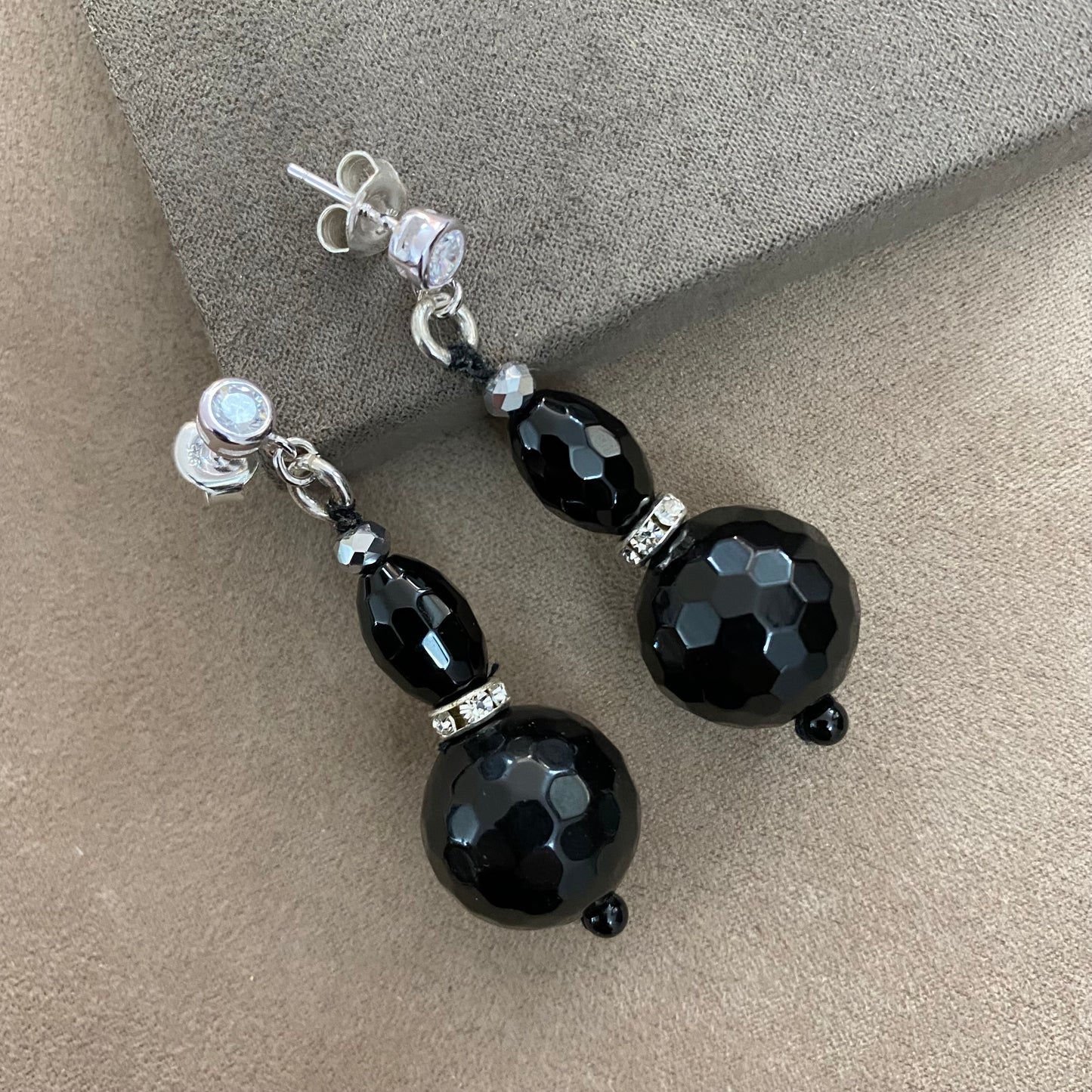 🆕 Silver earrings with zirconia and onyx