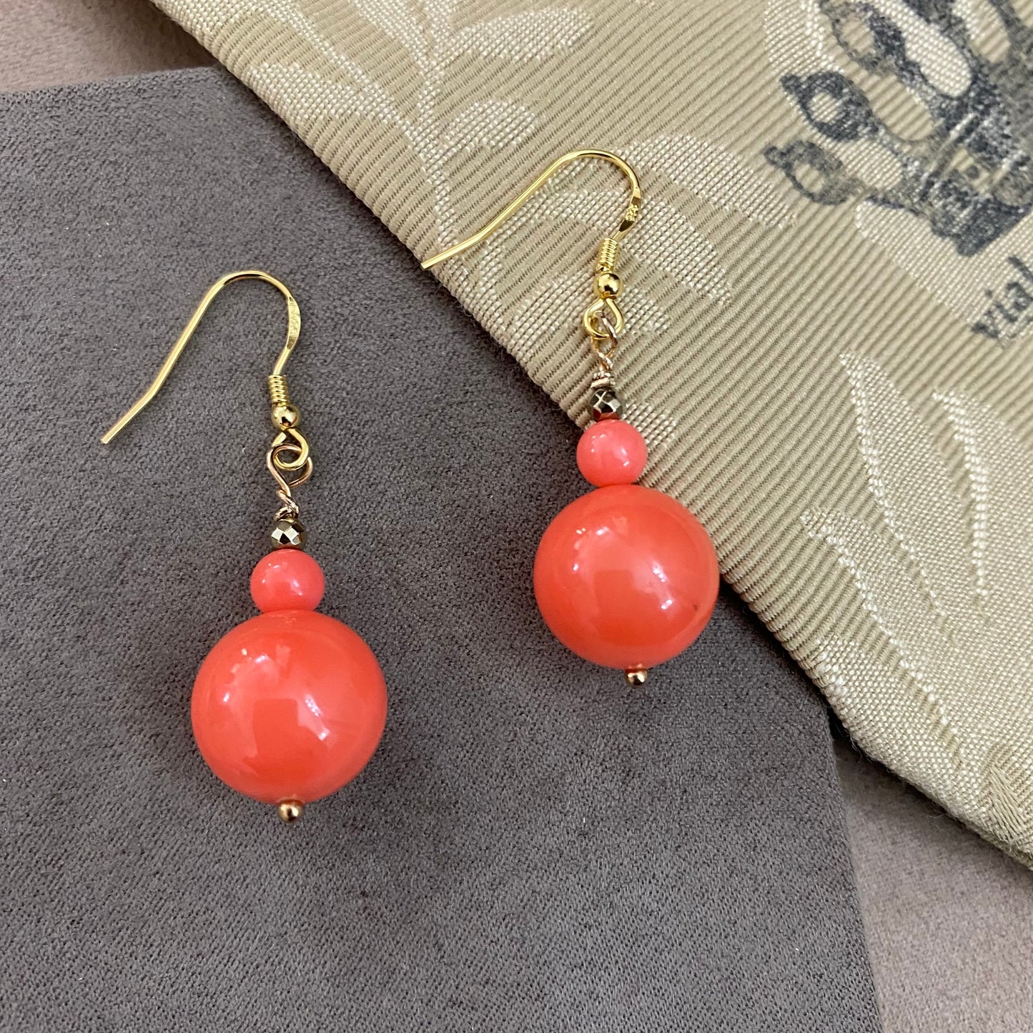 🆕 silver and pearl earrings