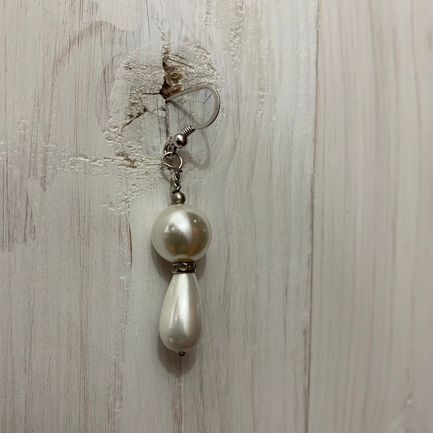 🆕 silver and pearl earrings