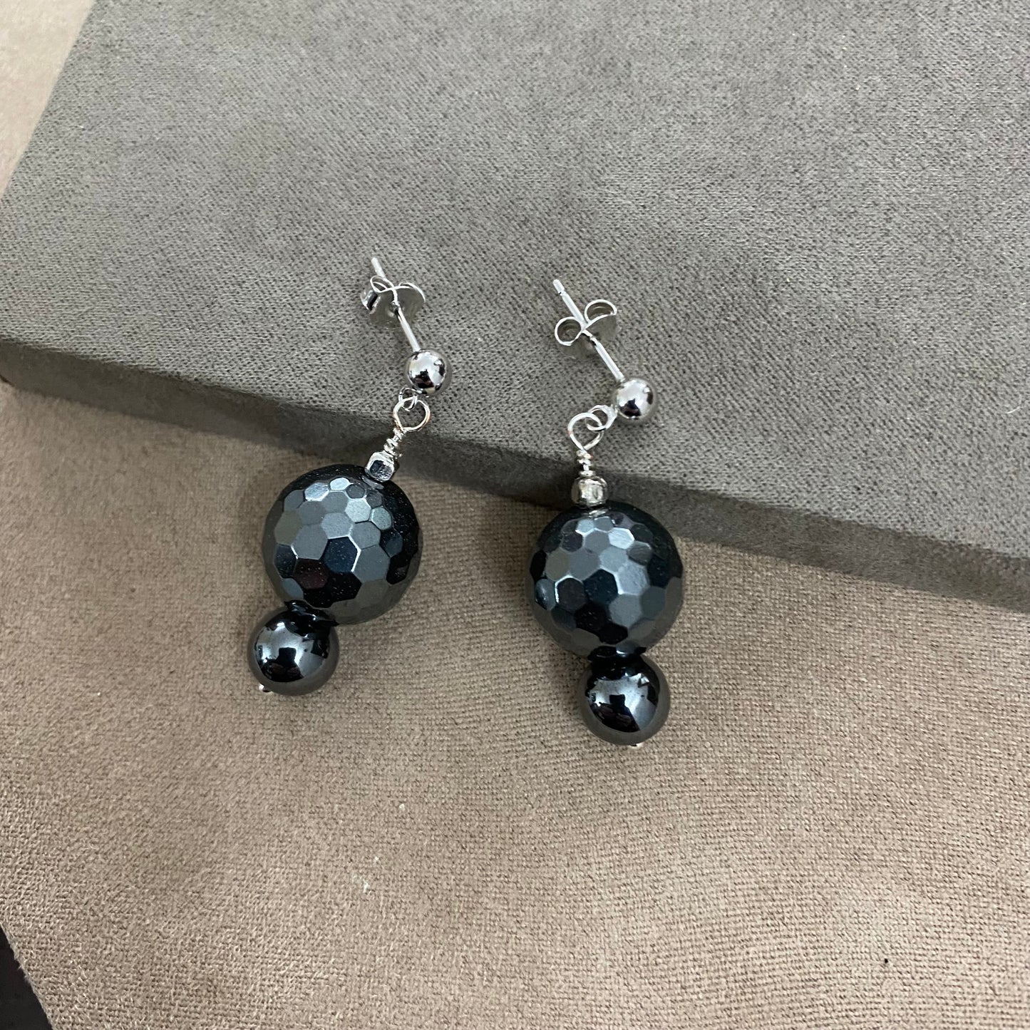 🆕 silver and hematite earrings