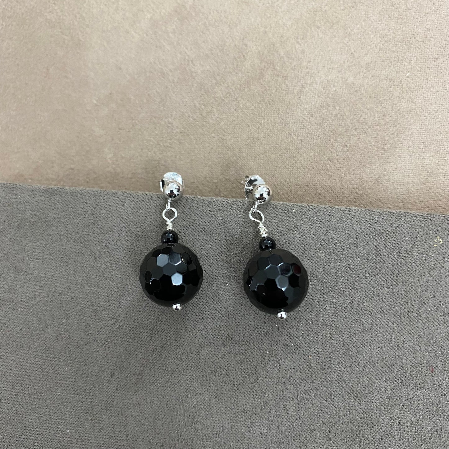 🆕 silver and onyx earrings