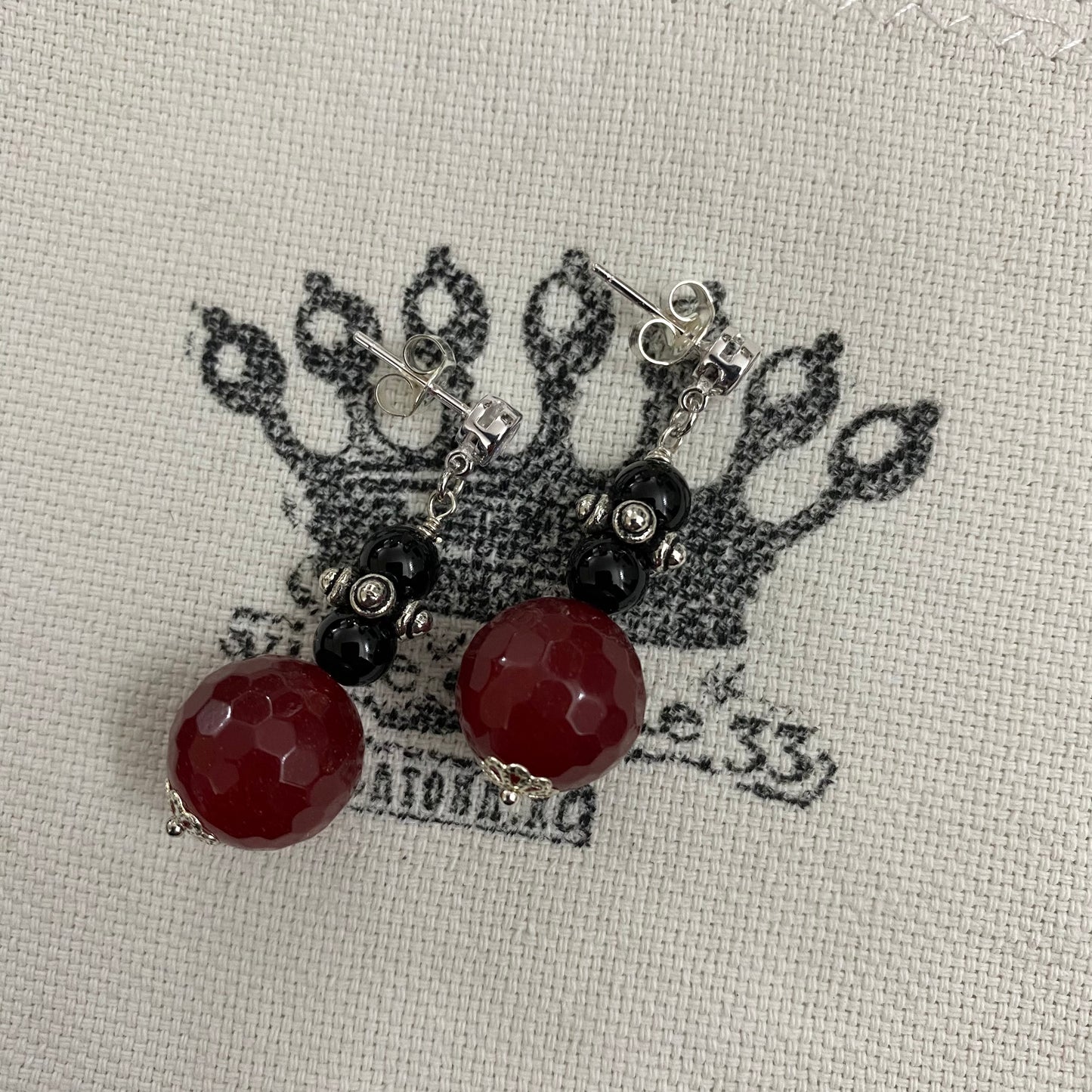 ๐ Silver earrings with zirconia, jade and onyx