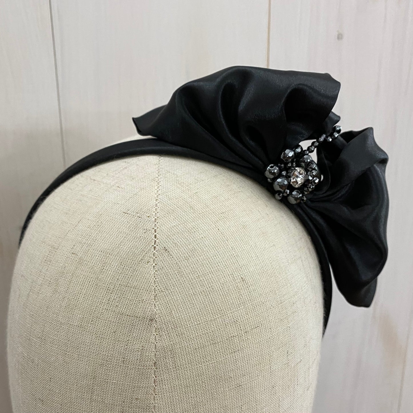 black headband with bow