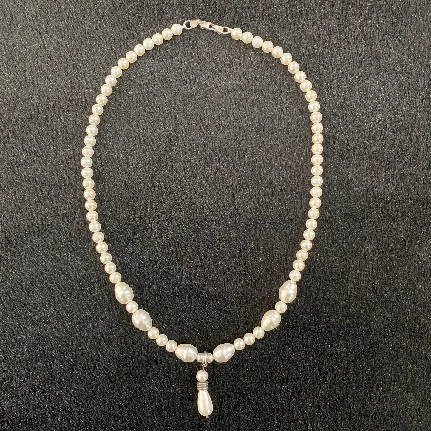 53cm necklace in silver and pearls with pendant