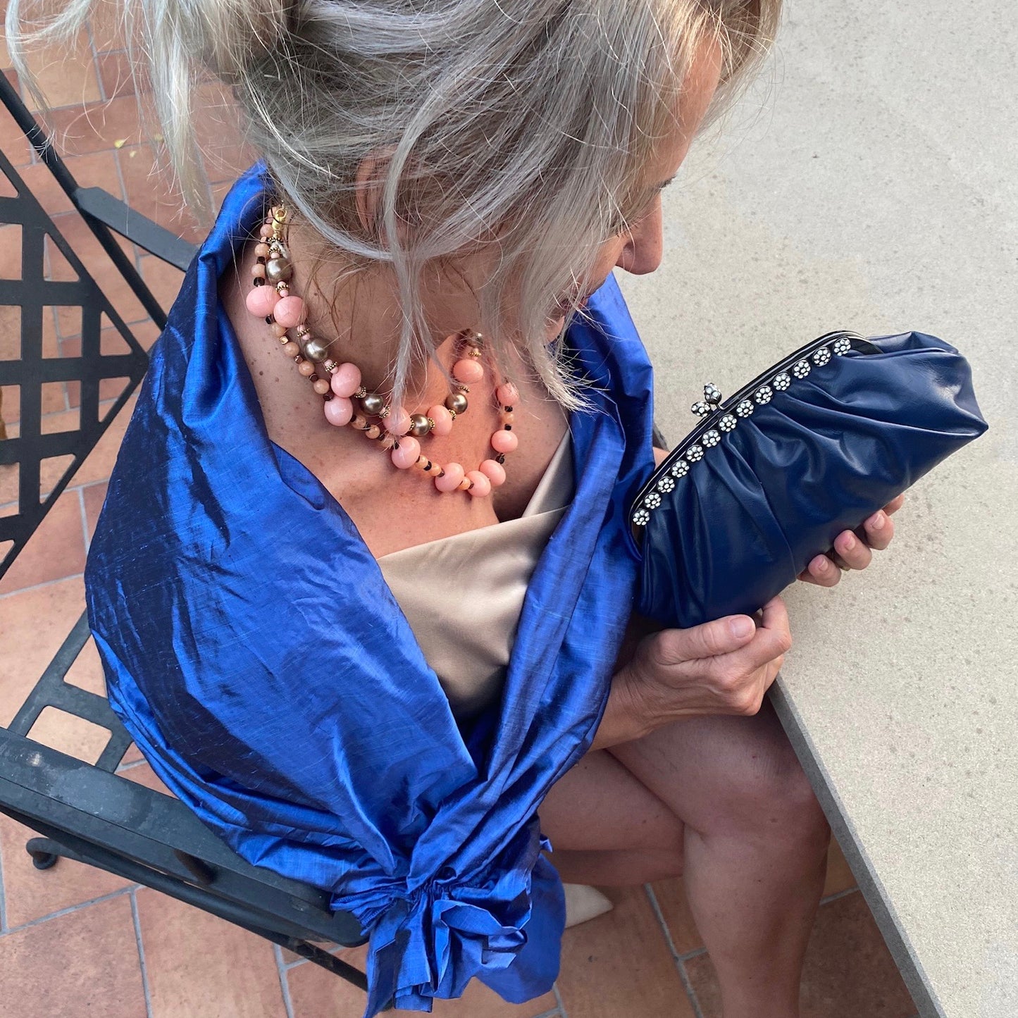 66cm necklace in silver, pearls, rhodochrosite and bronzite