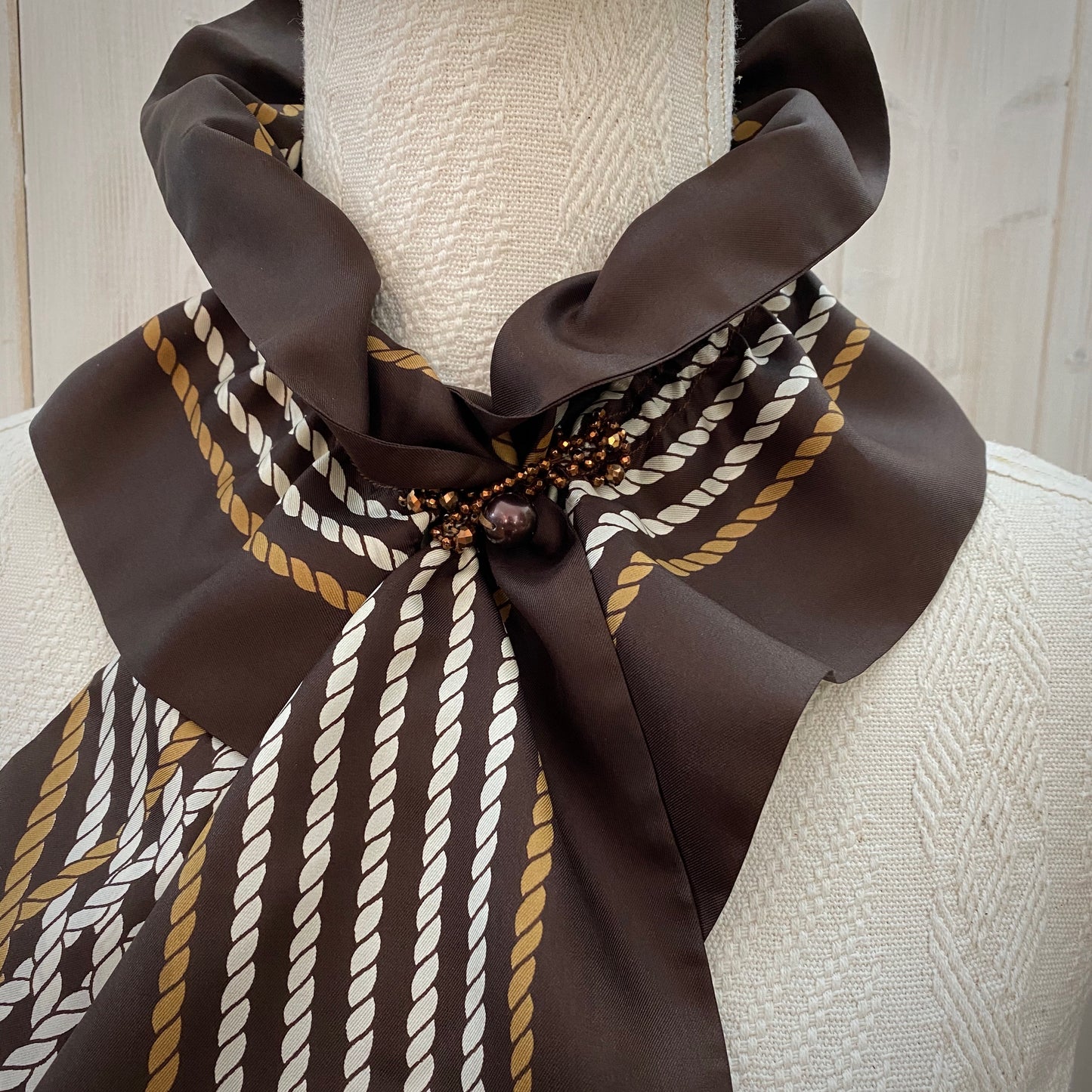 Collar ~ under jacket in pure silk F12