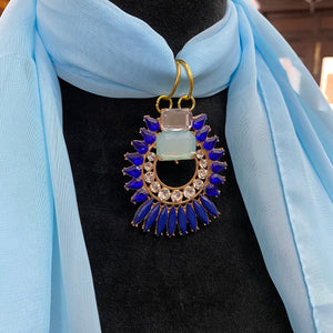 foulard azzurro con centrale gioiello in strass