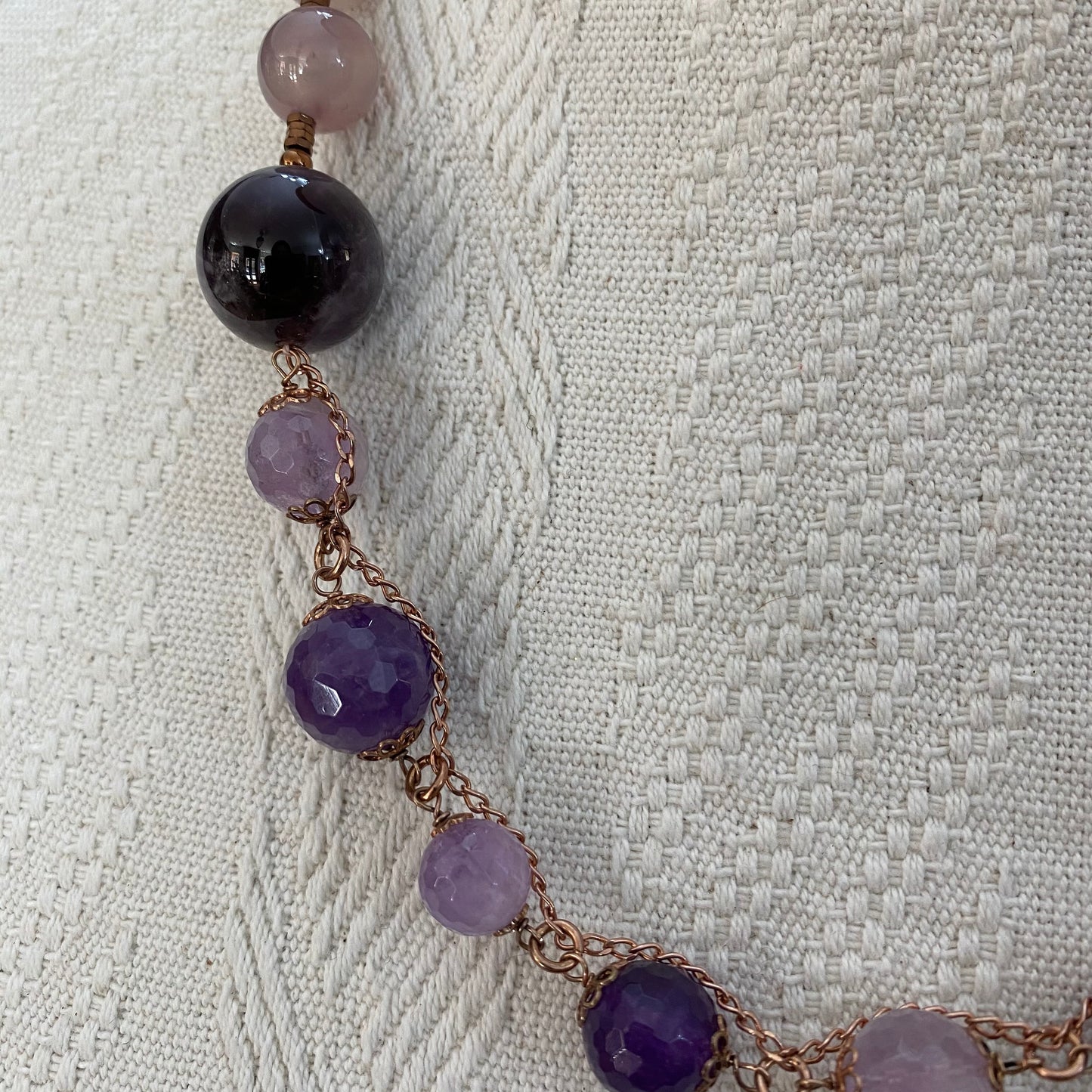 56cm necklace in pink silver, amethyst, lepidolite and quartz