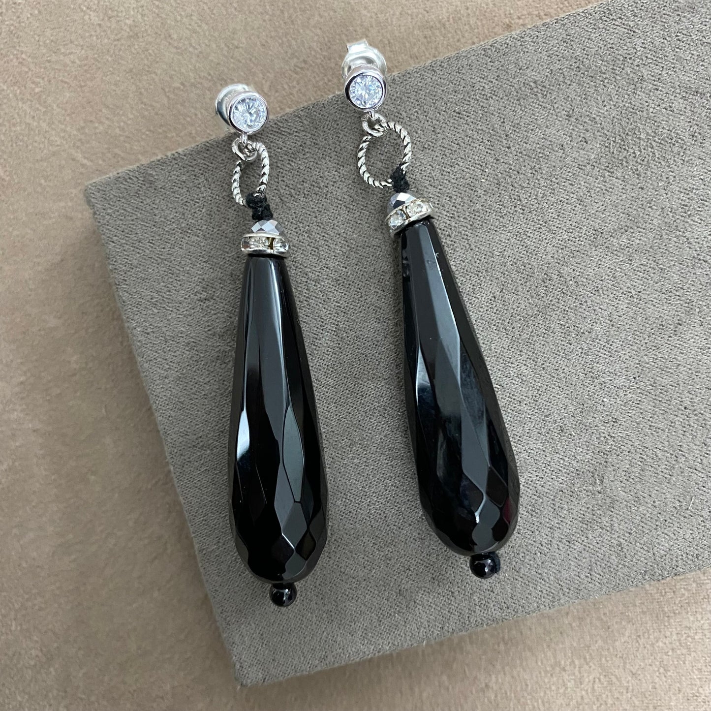 🆕 Silver earrings with zirconia and onyx