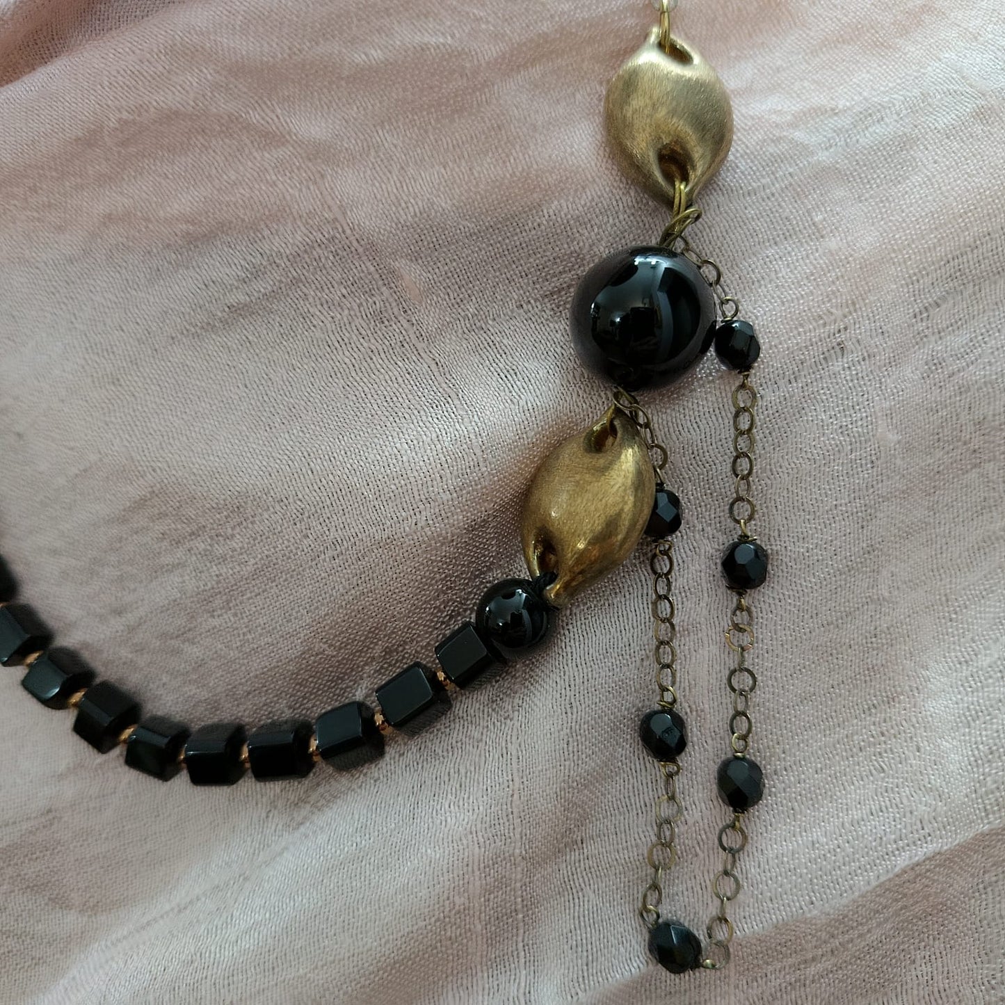 56cm necklace in silver and onyx