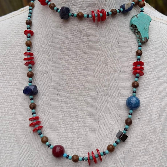 collana cm 110 in legno, pasta di turchese, corallo bamboo, sodalite, giada, diaspro imperiale
