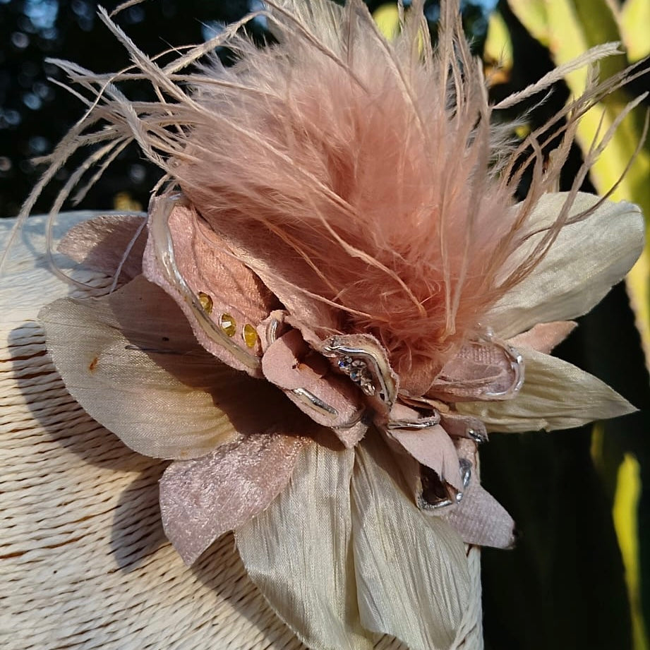 flower-shaped fabric pin cm