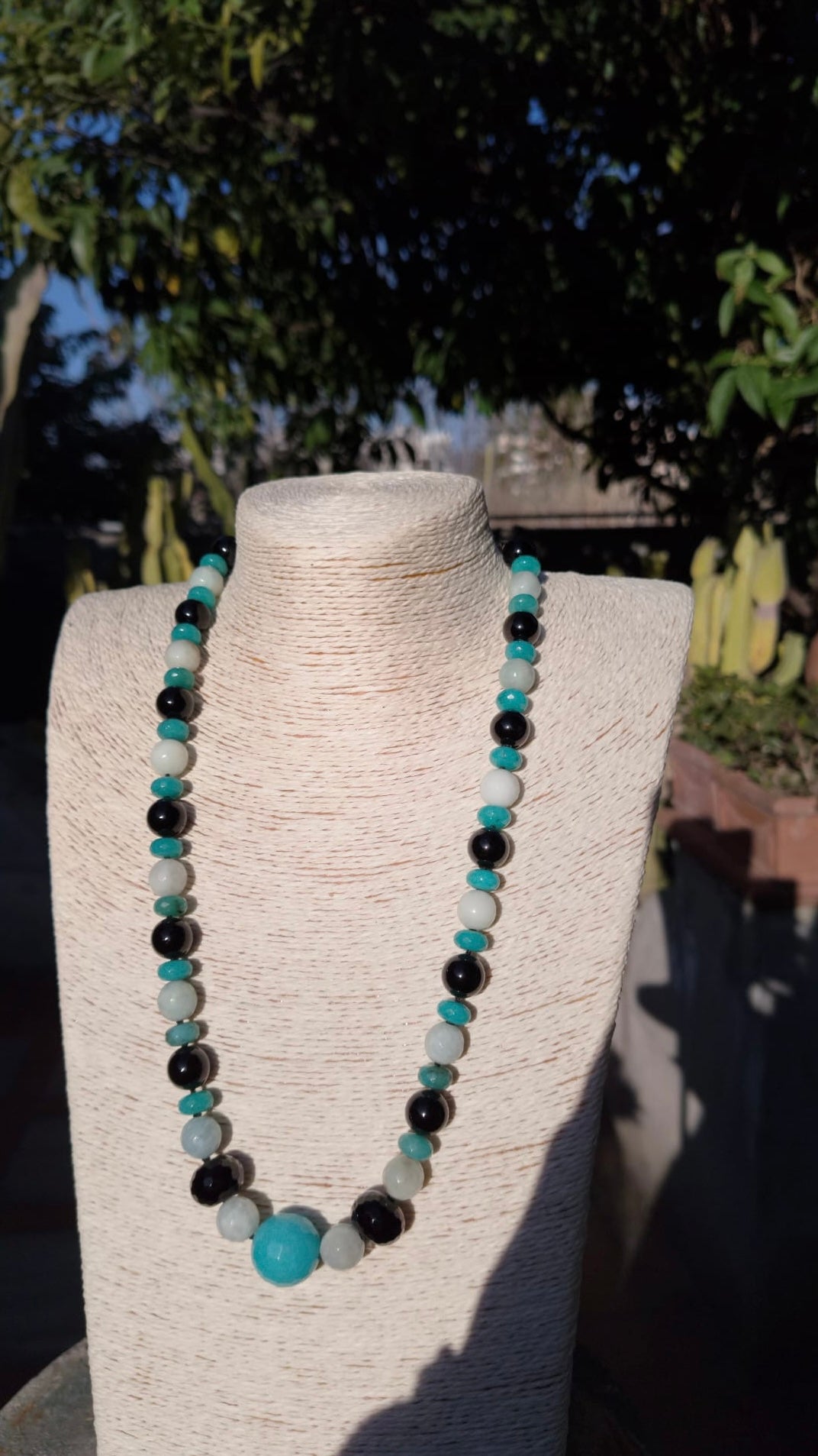 Collier de 64,5 cm en argent, aigue-marine, onyx et turquoise