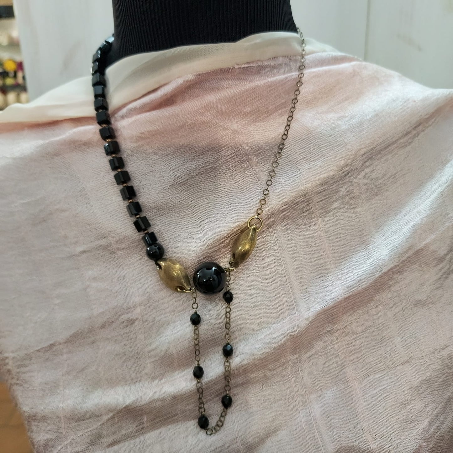 56cm necklace in silver and onyx
