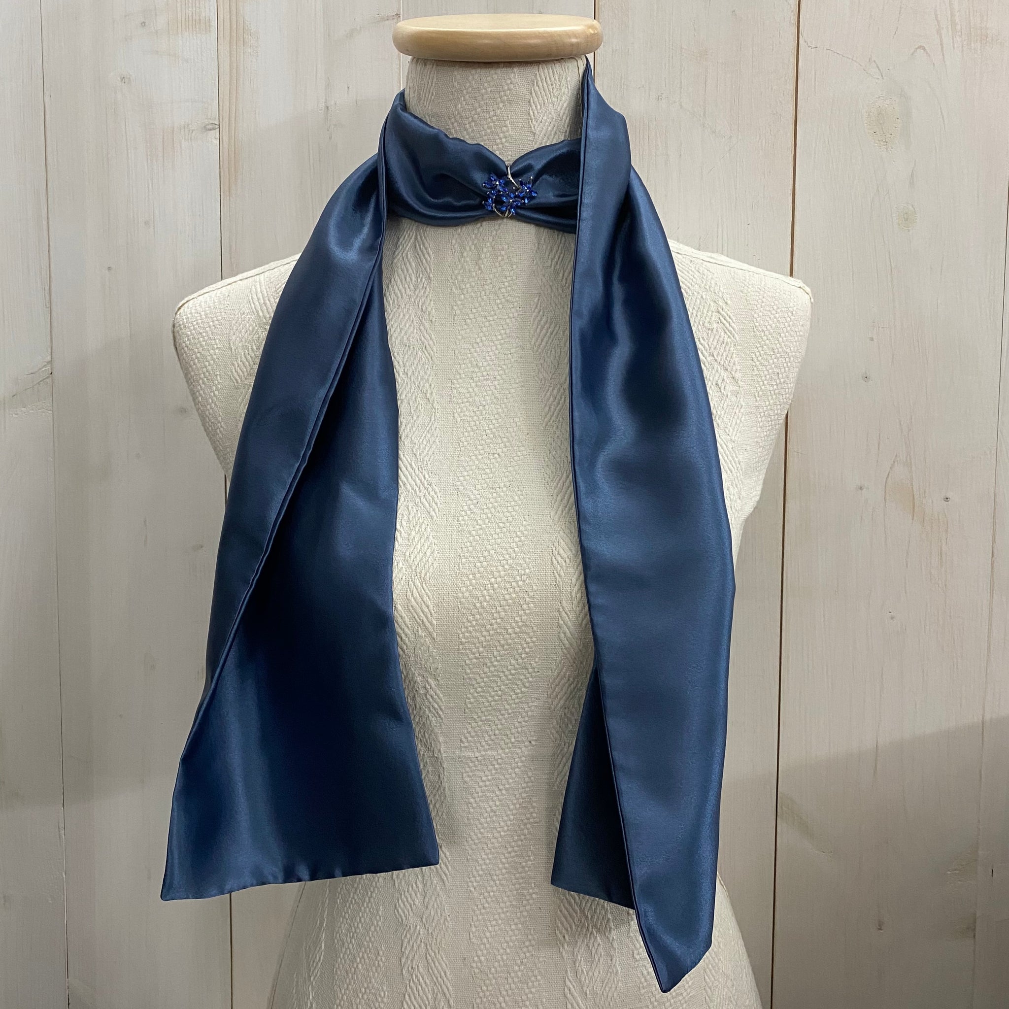 foulard in pura seta con centrale in strass – Viale del re 33