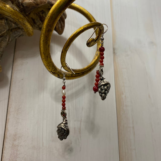 🆕 cornucopia earrings in silver, coral and pearl